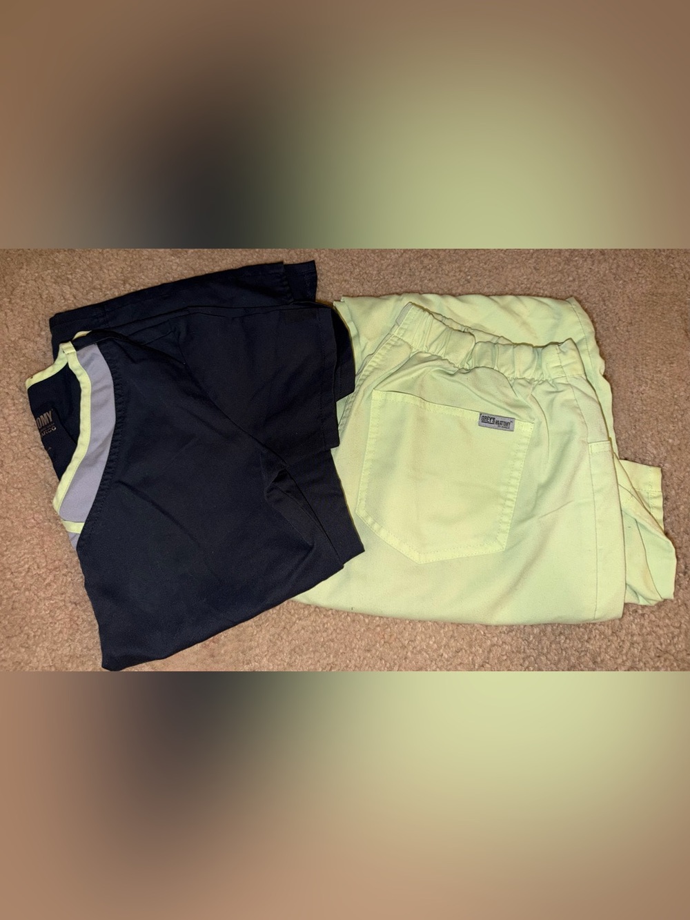 Grey's Anatomy Women's Scrub set - Neon Yellow & dark grey xs/sm